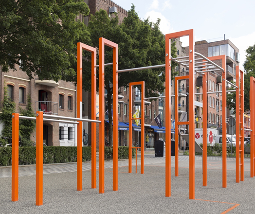 IJslander BarForz S veld beweegtoestellen