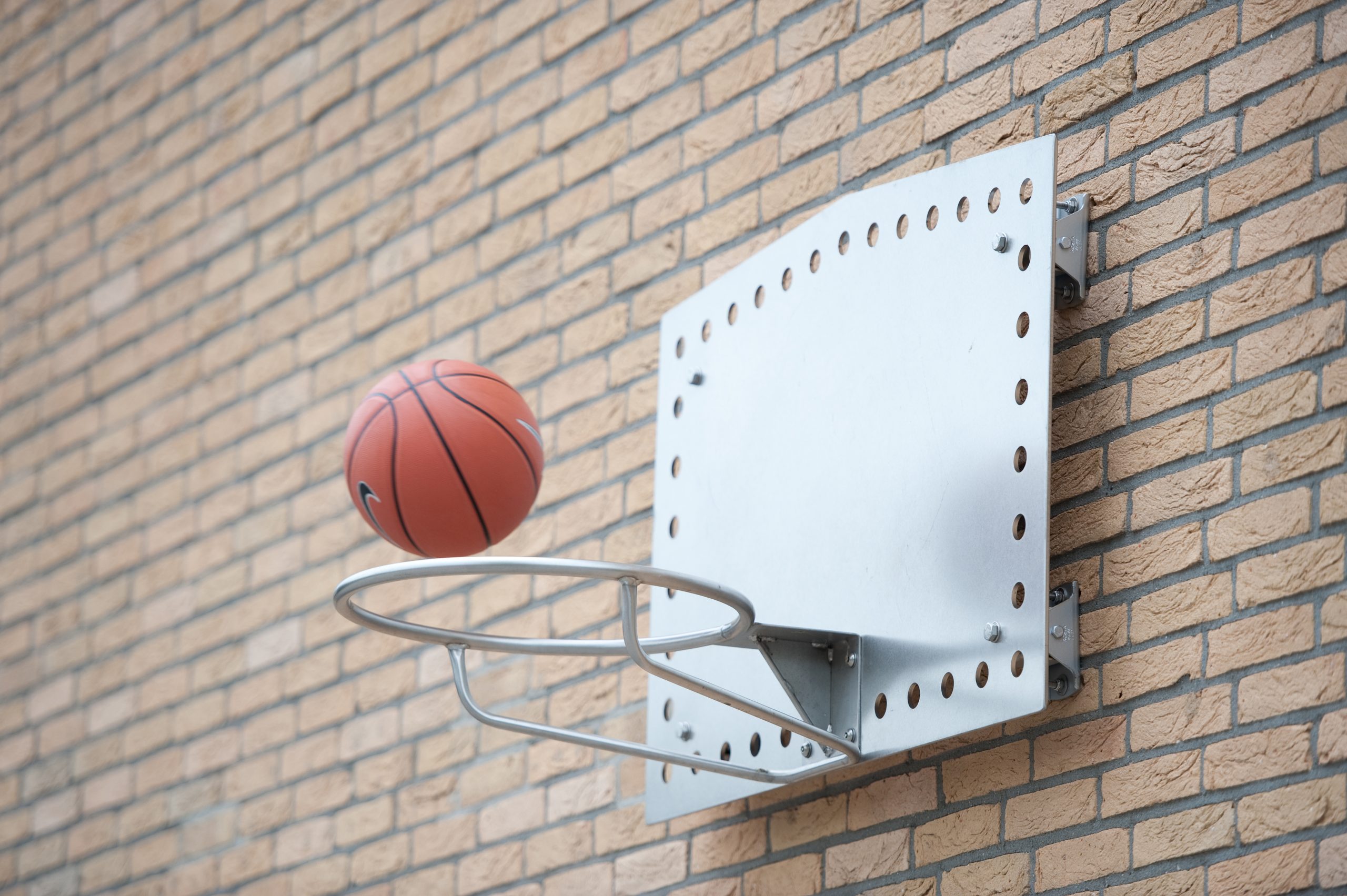 IJslander Basketbal Bord muur