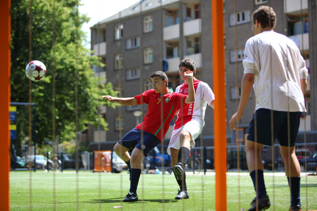 Sportveld-aanleggen-voetballen